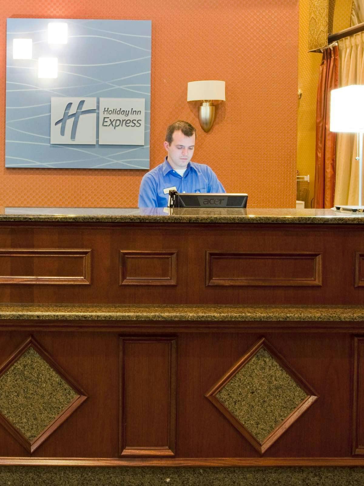 Hotel Holiday Inn Express Hotel & Suites Bradenton West photo 4