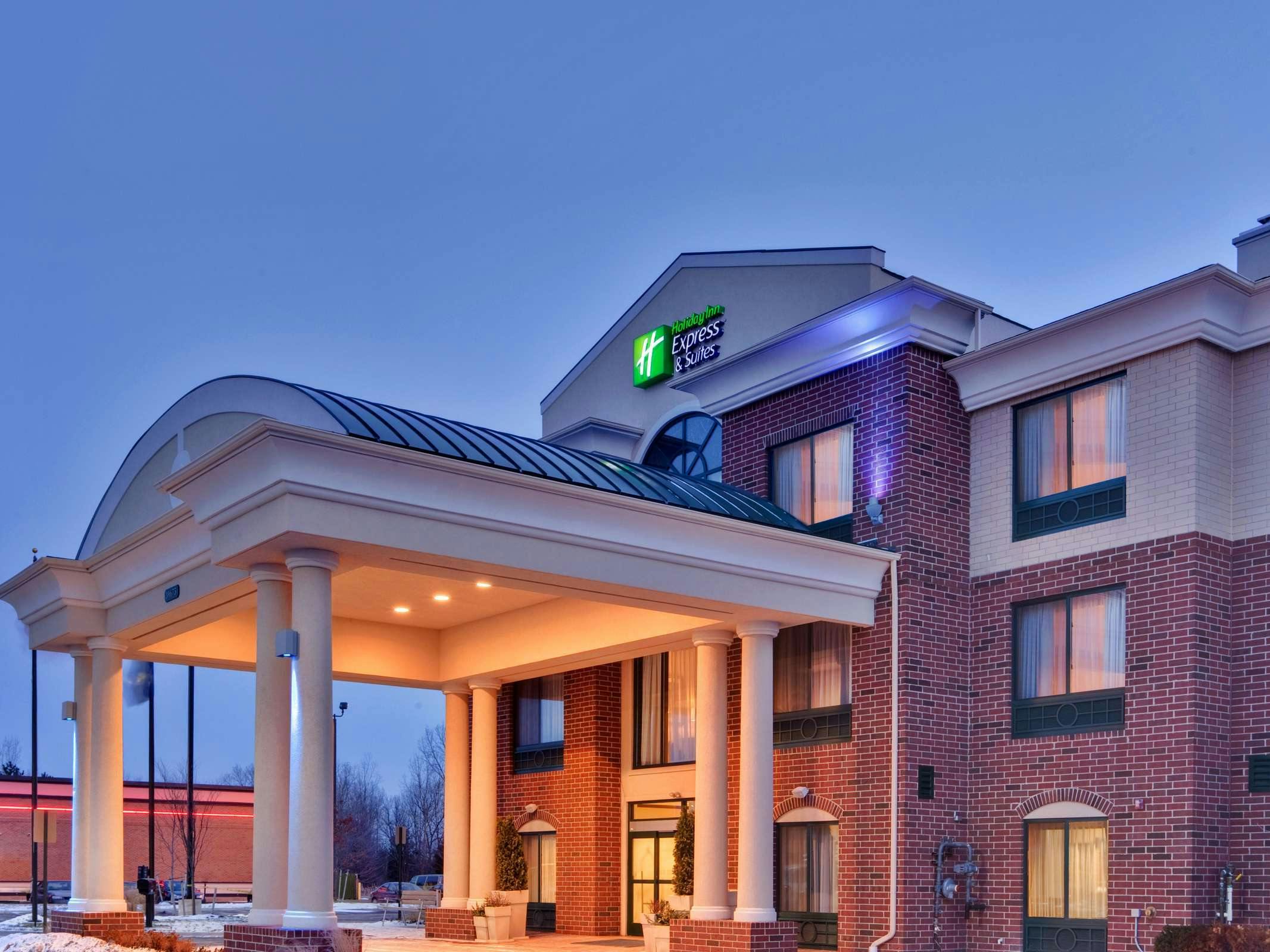 Holiday Inn Express Hotel & Suites Novi