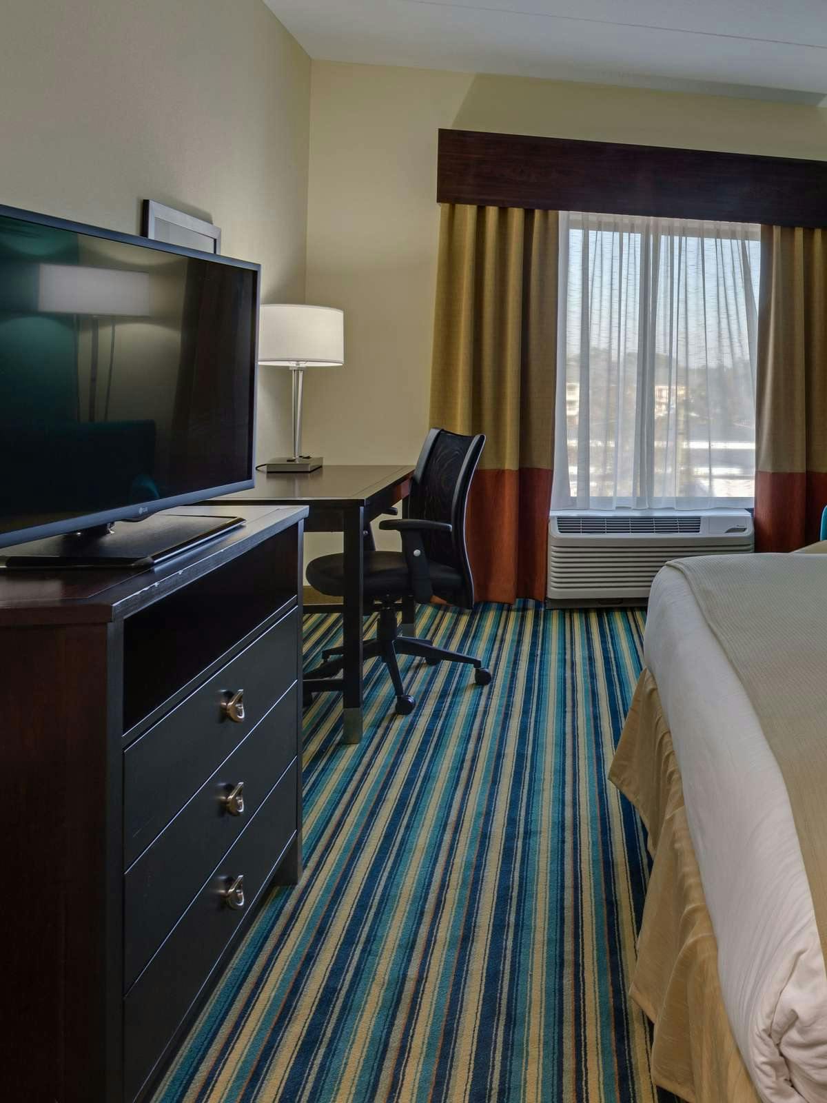 Hotel Holiday Inn Express Hotel & Suites Orlando East photo 2