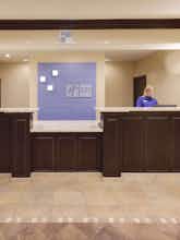 Hotel Holiday Inn Express Hotel & Suites Omaha I-80 photo 5