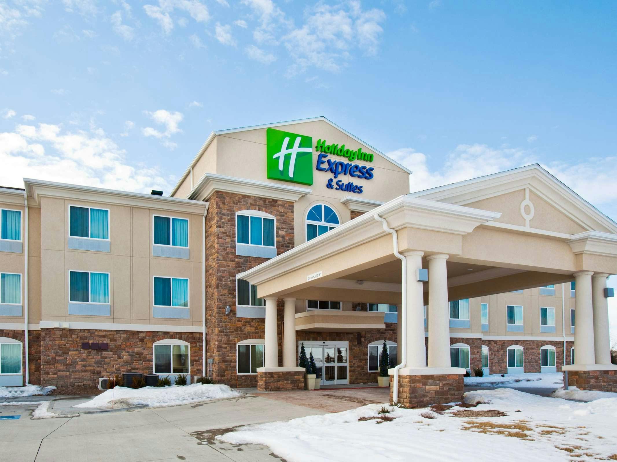 Holiday Inn Express Hotel & Suites Omaha I-80