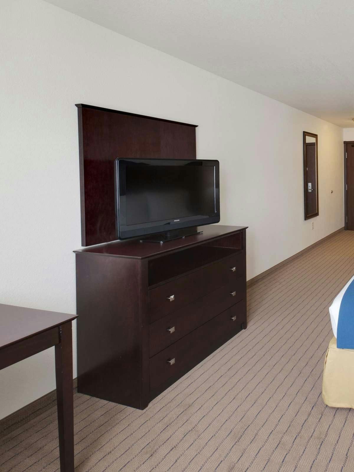 Hotel Holiday Inn Express Hotel & Suites Omaha I-80 photo 2