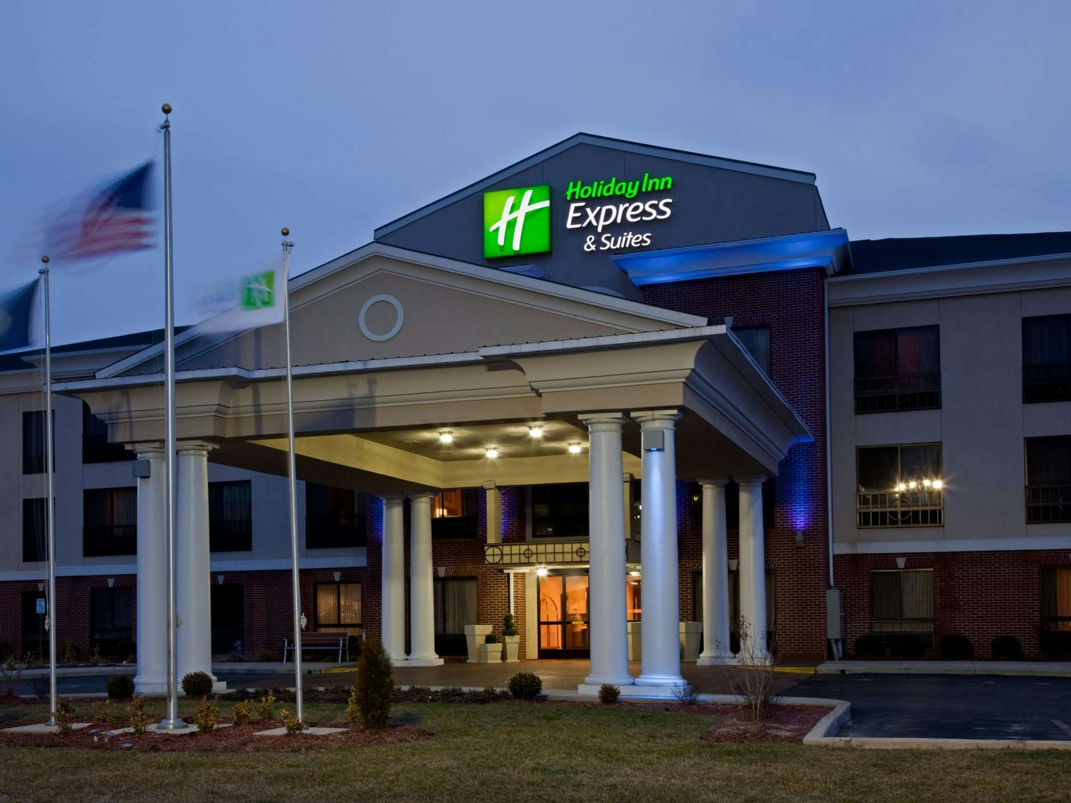 Holiday Inn Express Hotel & Suites Ashland