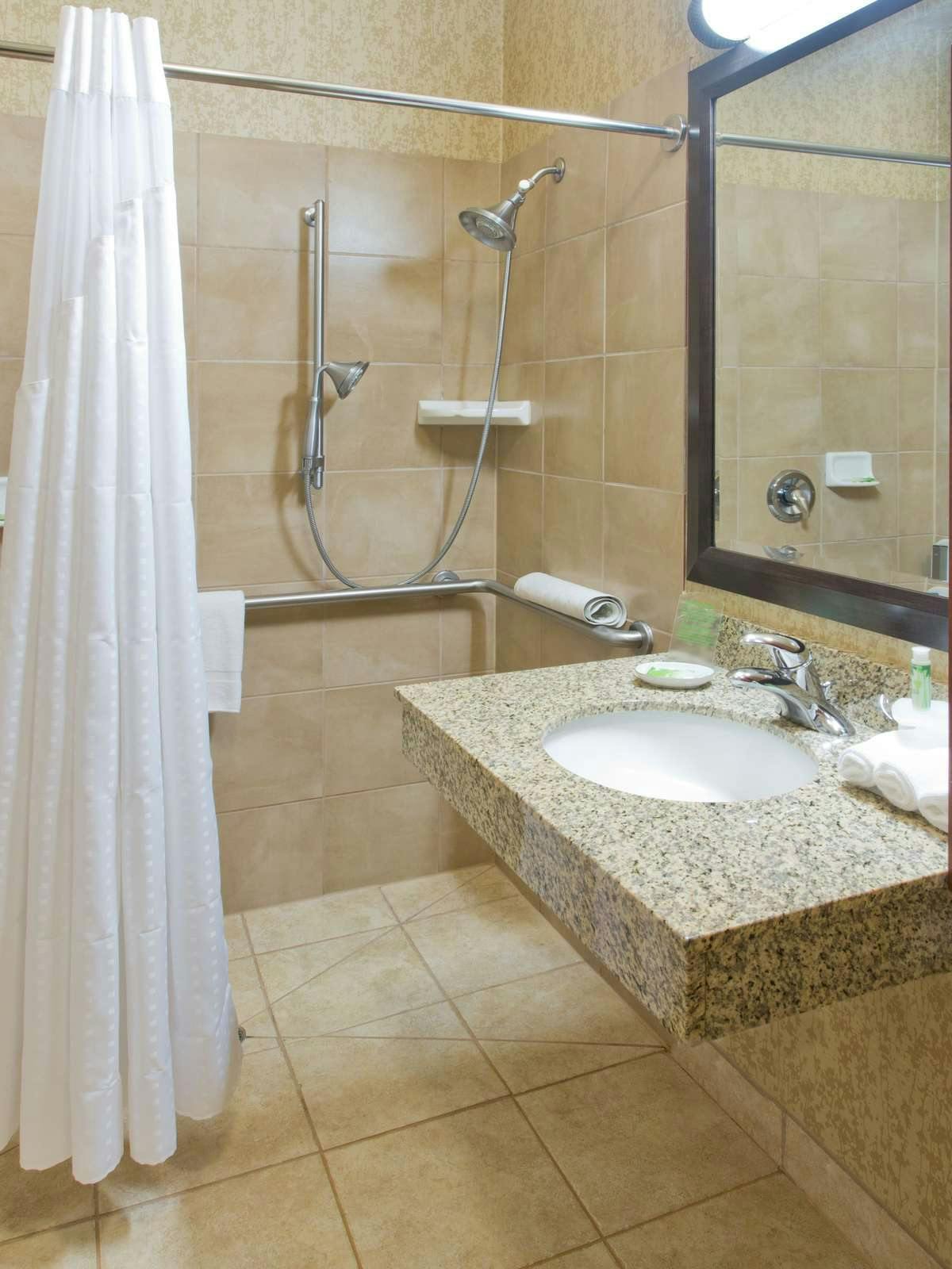 Hotel Holiday Inn Express Hotel & Suites Astoria photo 3