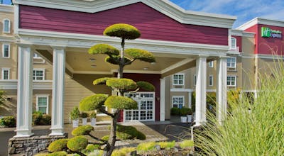 Holiday Inn Express Hotel & Suites Astoria