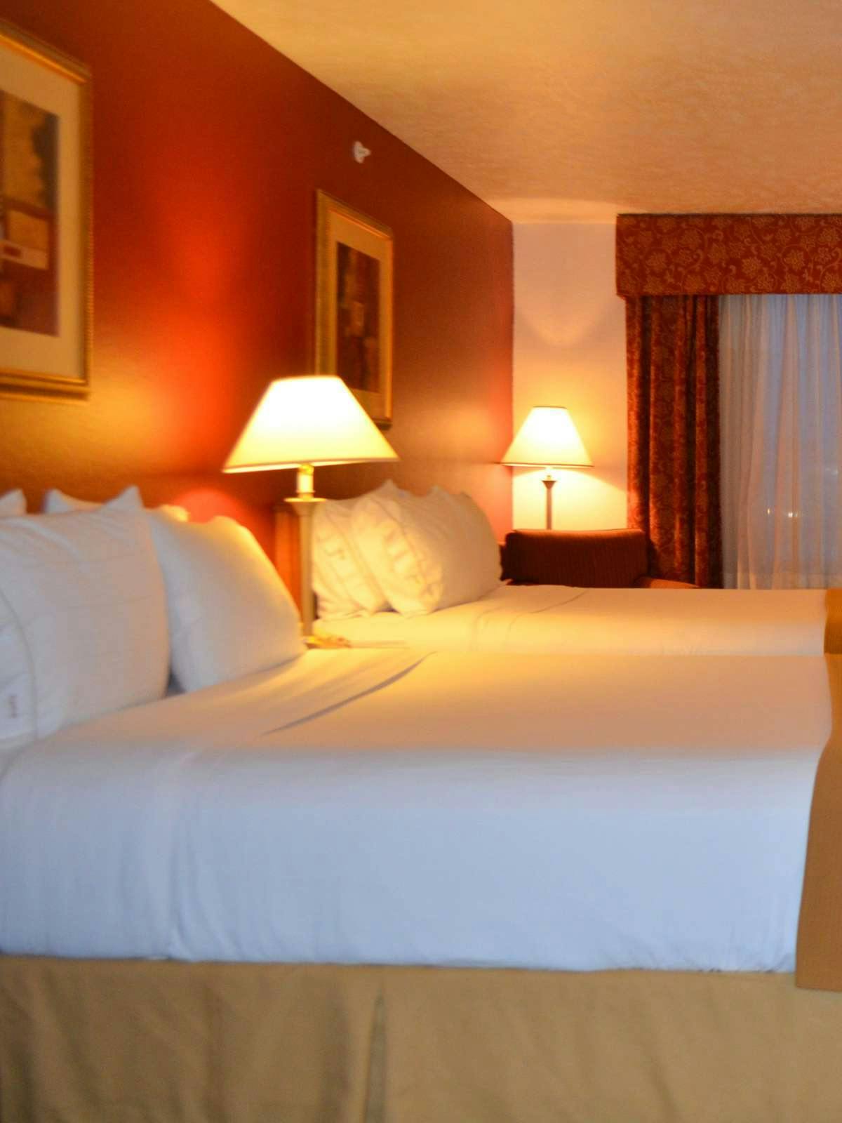 Hotel Holiday Inn Express Hotel & Suites Omaha West photo 1