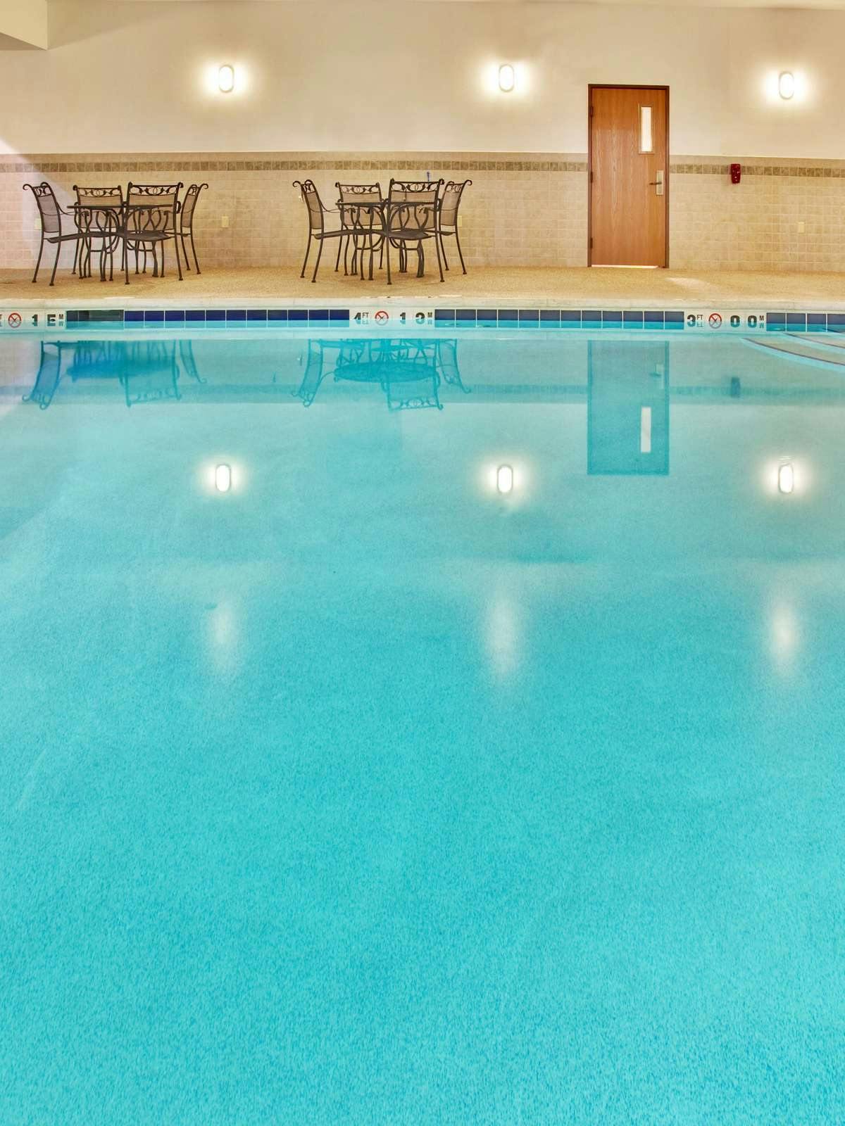 Hotel Holiday Inn Express Hotel & Suites Omaha West photo 5