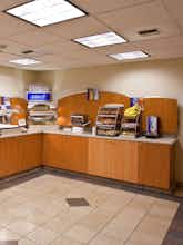 Hotel Holiday Inn Express Hotel & Suites Sea-Tac photo 4