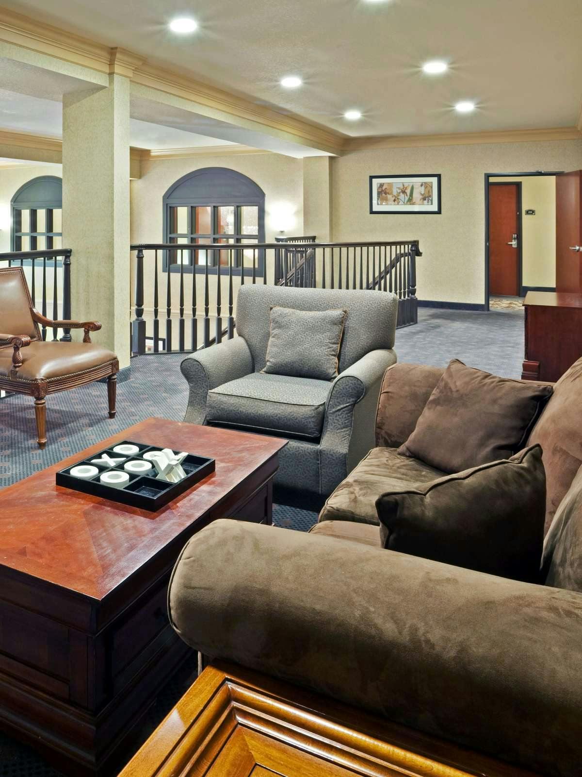 Hotel Holiday Inn Express Hotel & Suites Seaside Convention Center photo 3