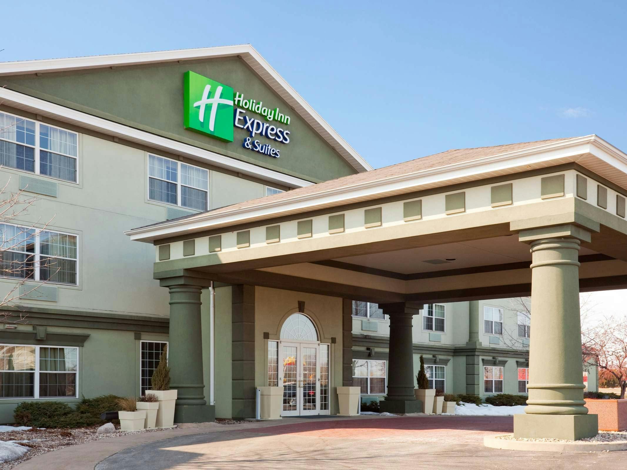 Holiday Inn Express Hotel & Suites Oshkosh