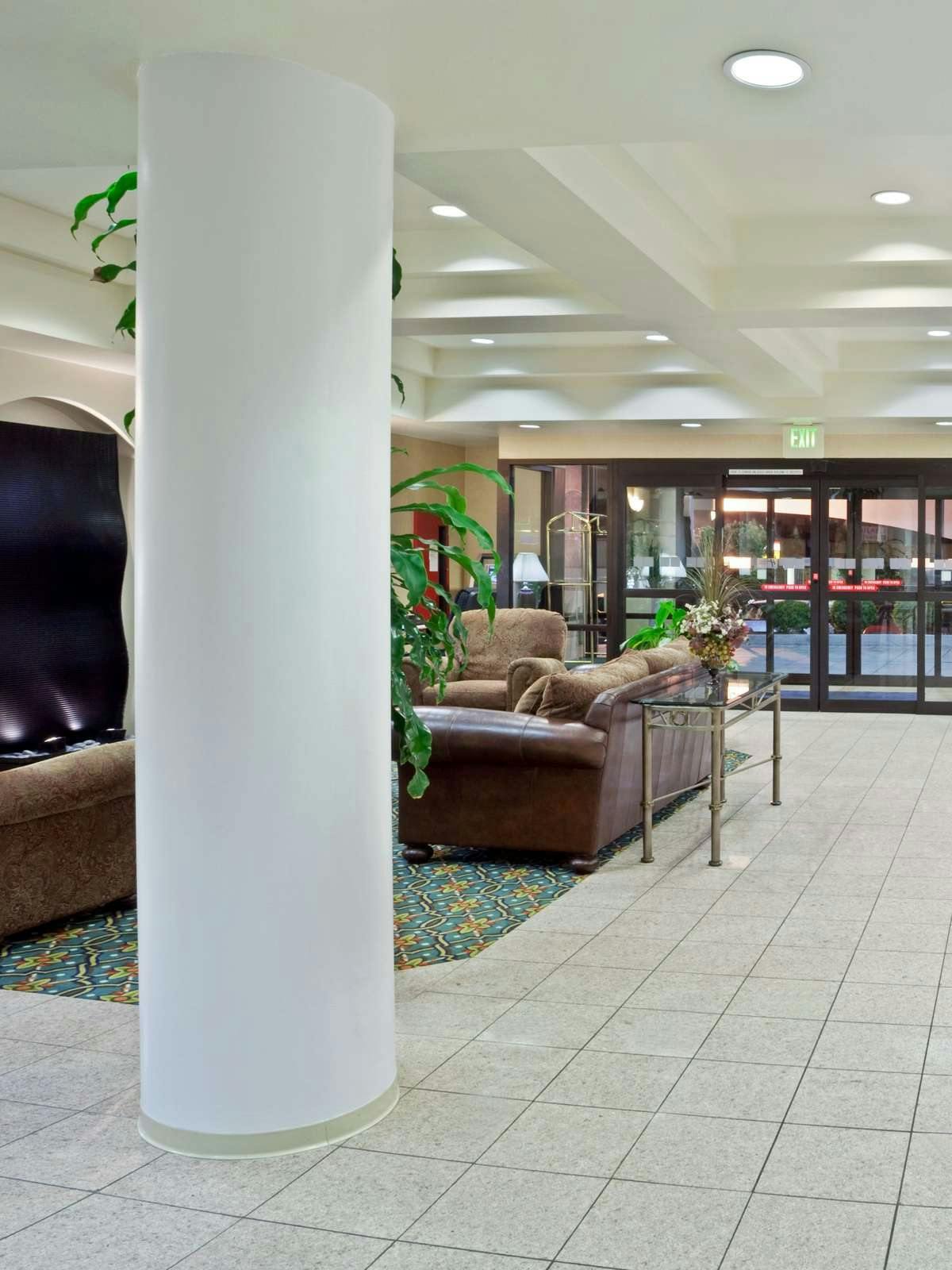 Hotel Holiday Inn Express Hotel & Suites Tacoma photo 3