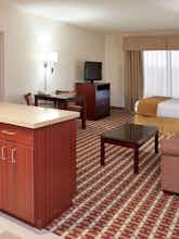 Hotel Holiday Inn Express Hotel & Suites OSU photo 2