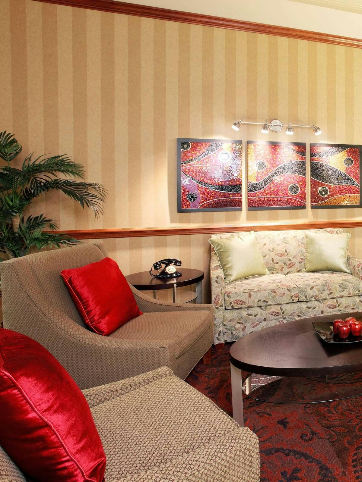 Hotel Holiday Inn Express Hotel & Suites OSU photo 4