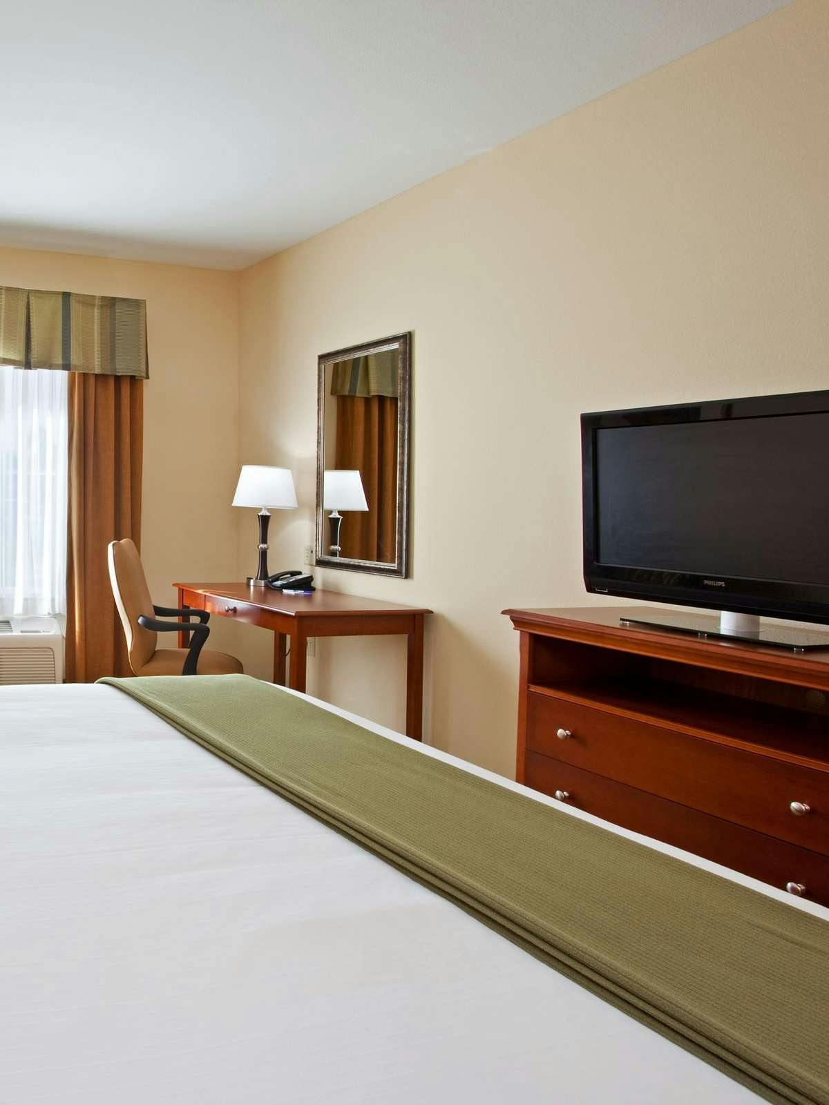 Hotel Holiday Inn Express Hotel & Suites Portland photo 2