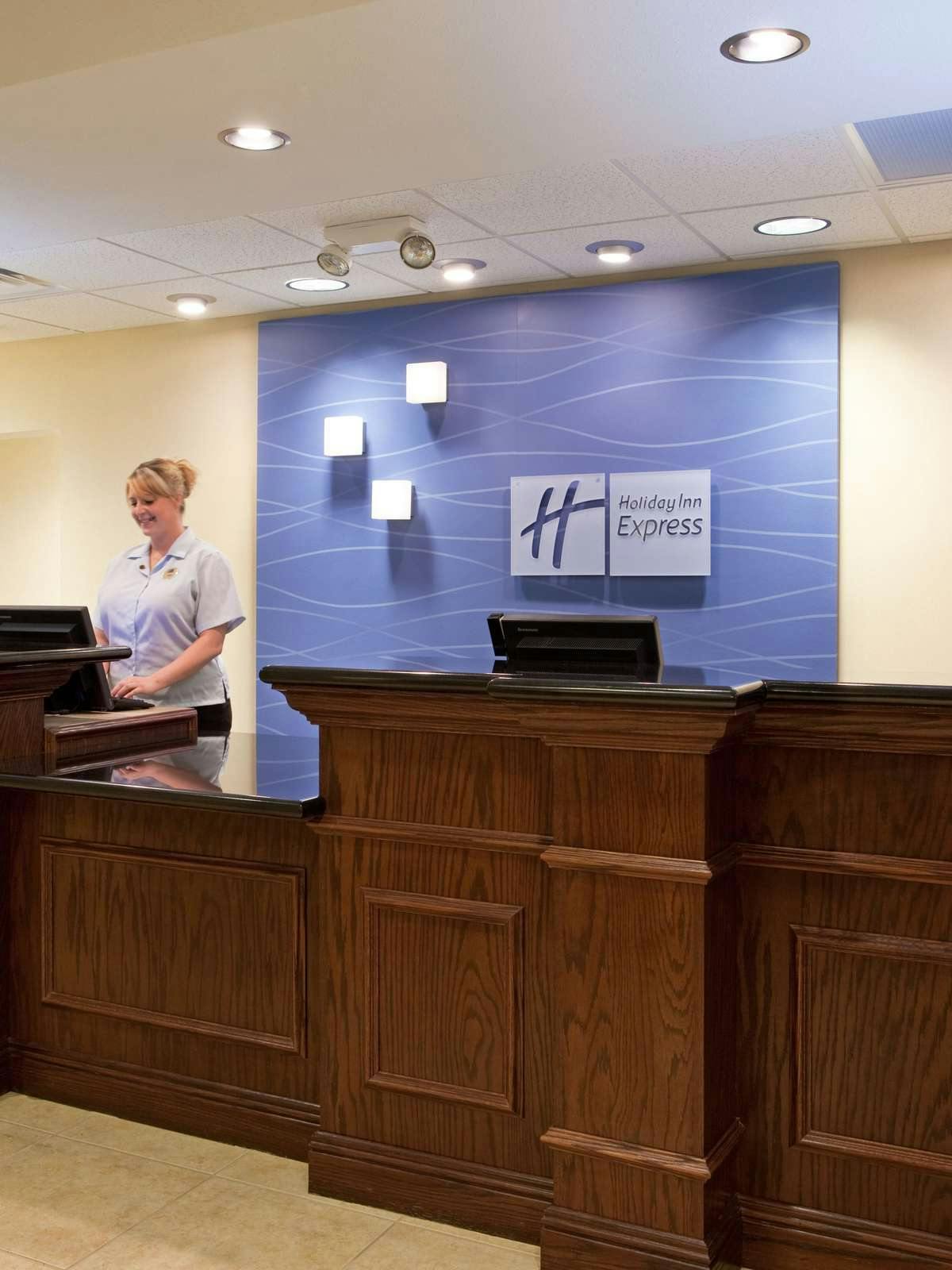 Hotel Holiday Inn Express Hotel & Suites Portland photo 4