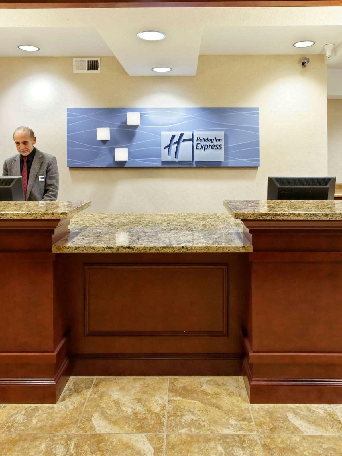 Hotel Holiday Inn Express Hotel & Suites Portland Jantzen Beach photo 4