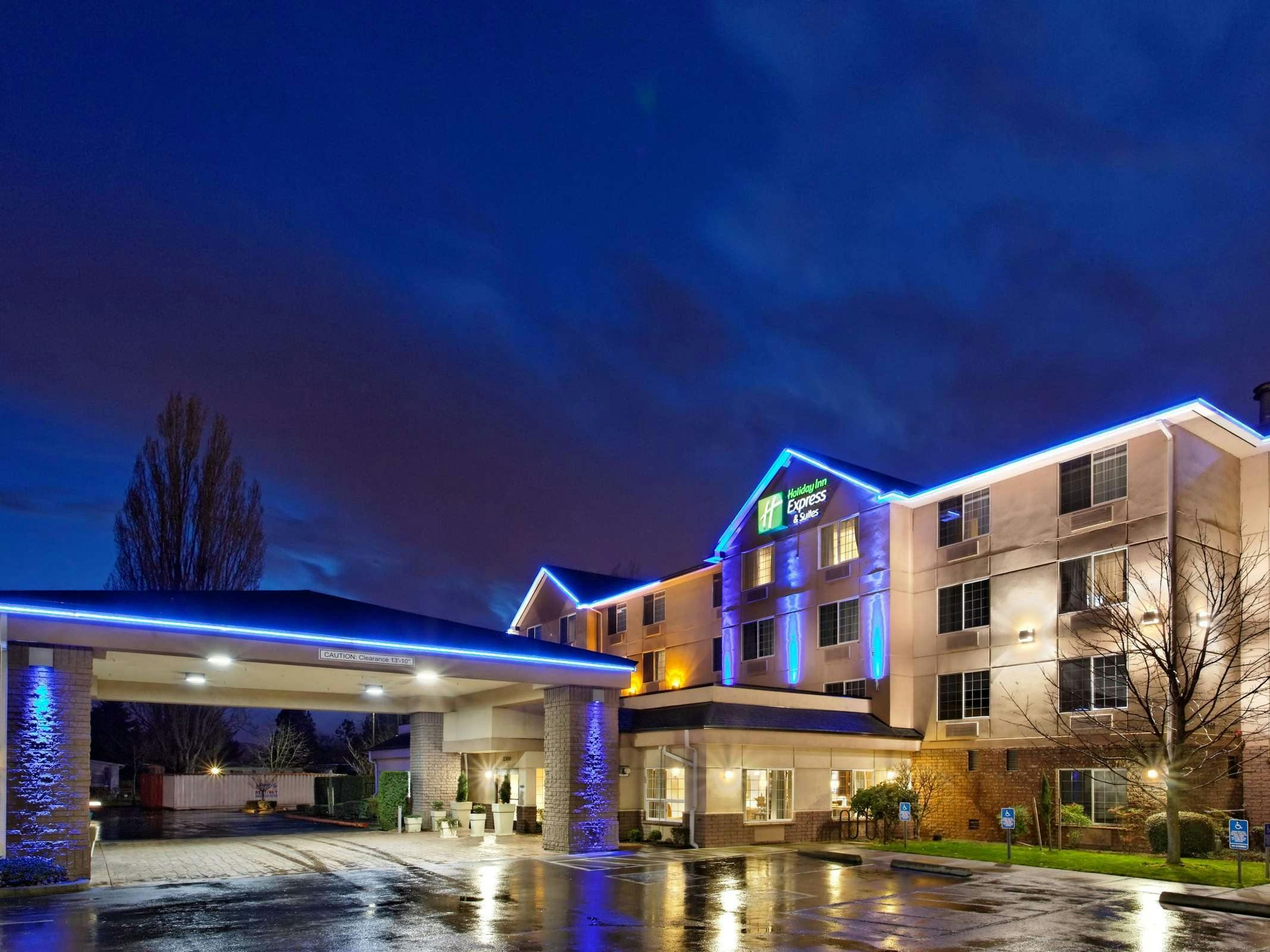 Holiday Inn Express Hotel & Suites Portland Jantzen Beach