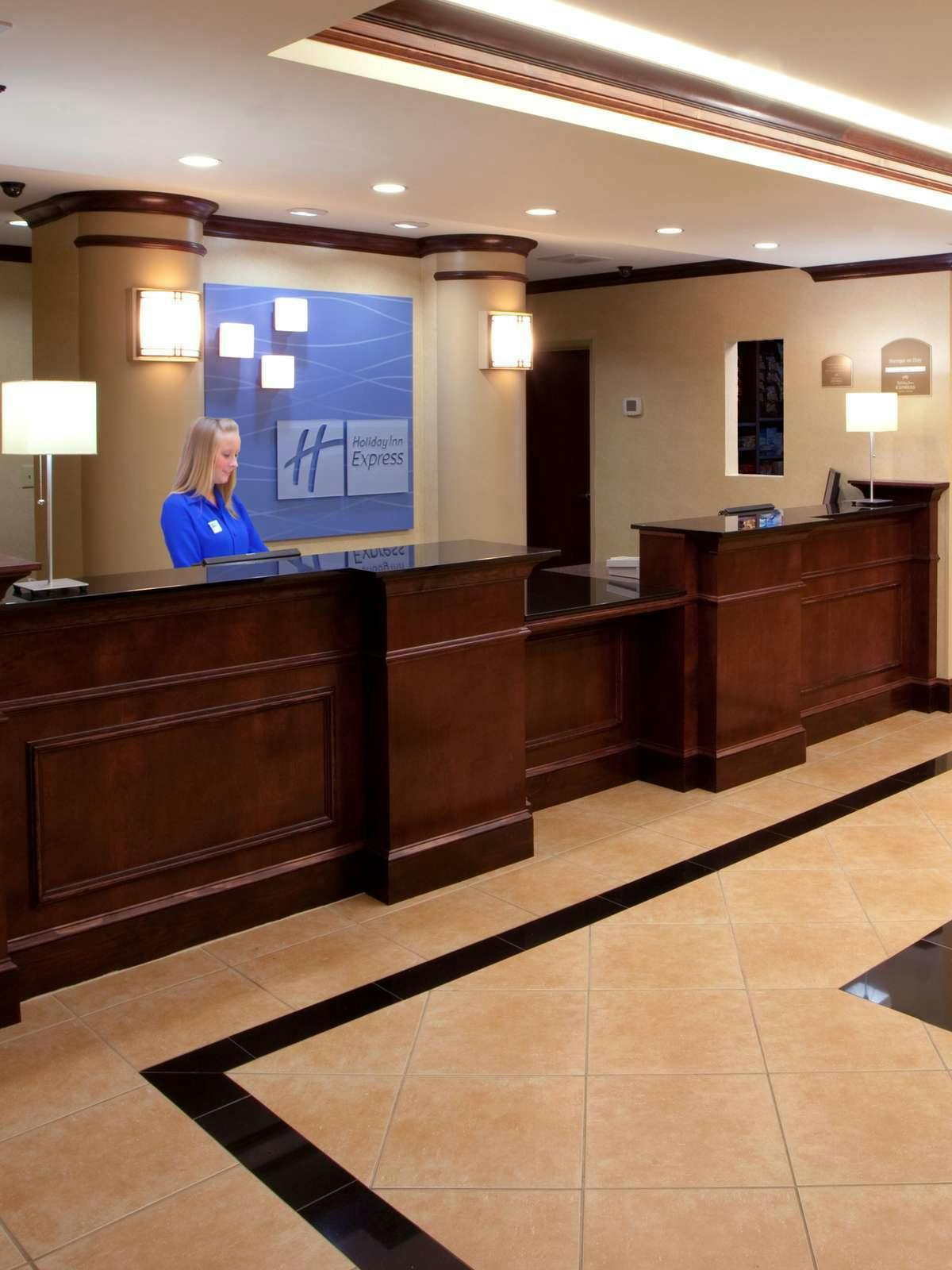 Hotel Holiday Inn Express Hotel & Suites Tappahannock photo 4