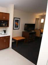 Hotel Holiday Inn Express Hotel & Suites Terre Haute photo 2