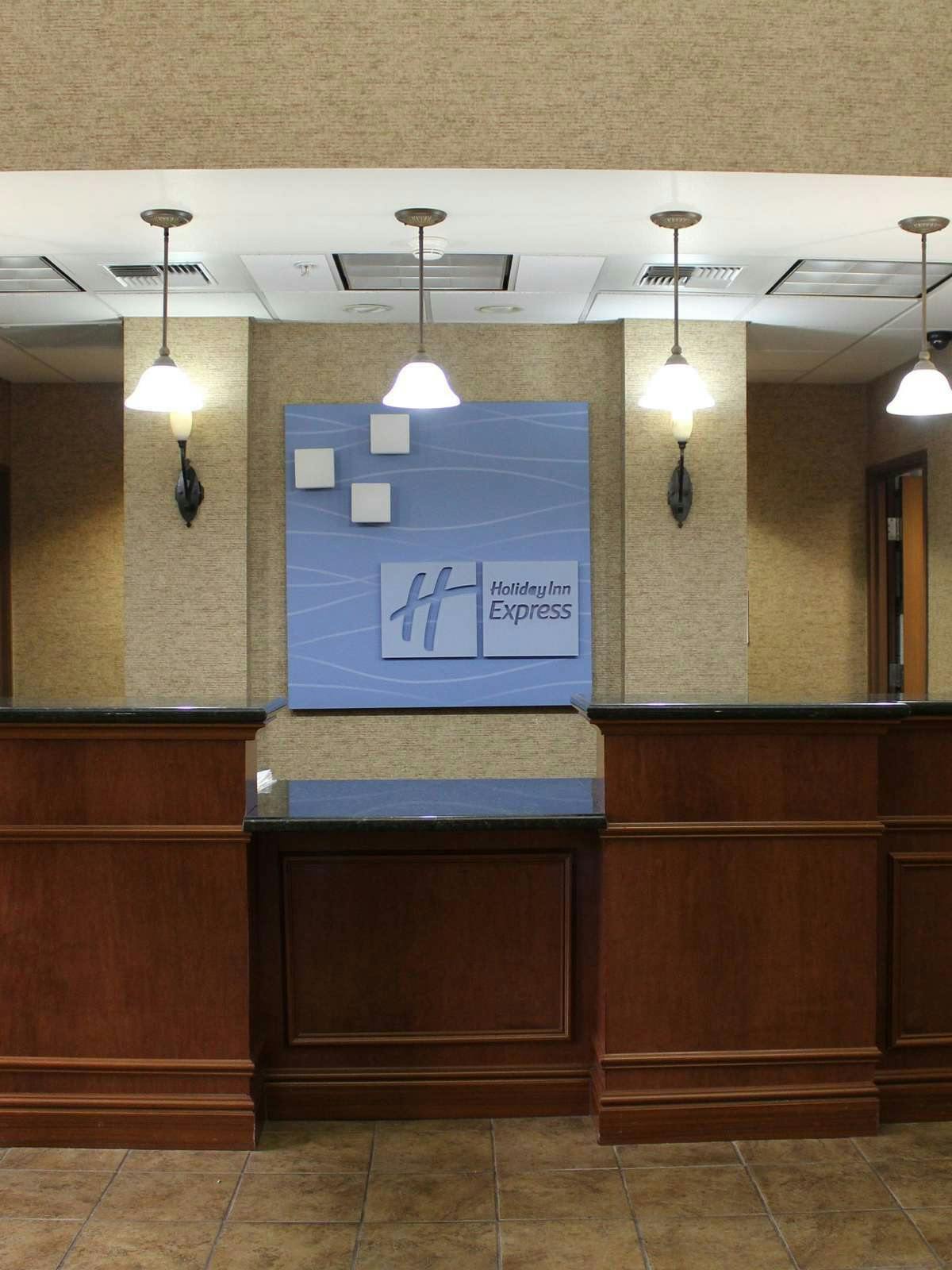 Hotel Holiday Inn Express Hotel & Suites Tehachapi photo 2