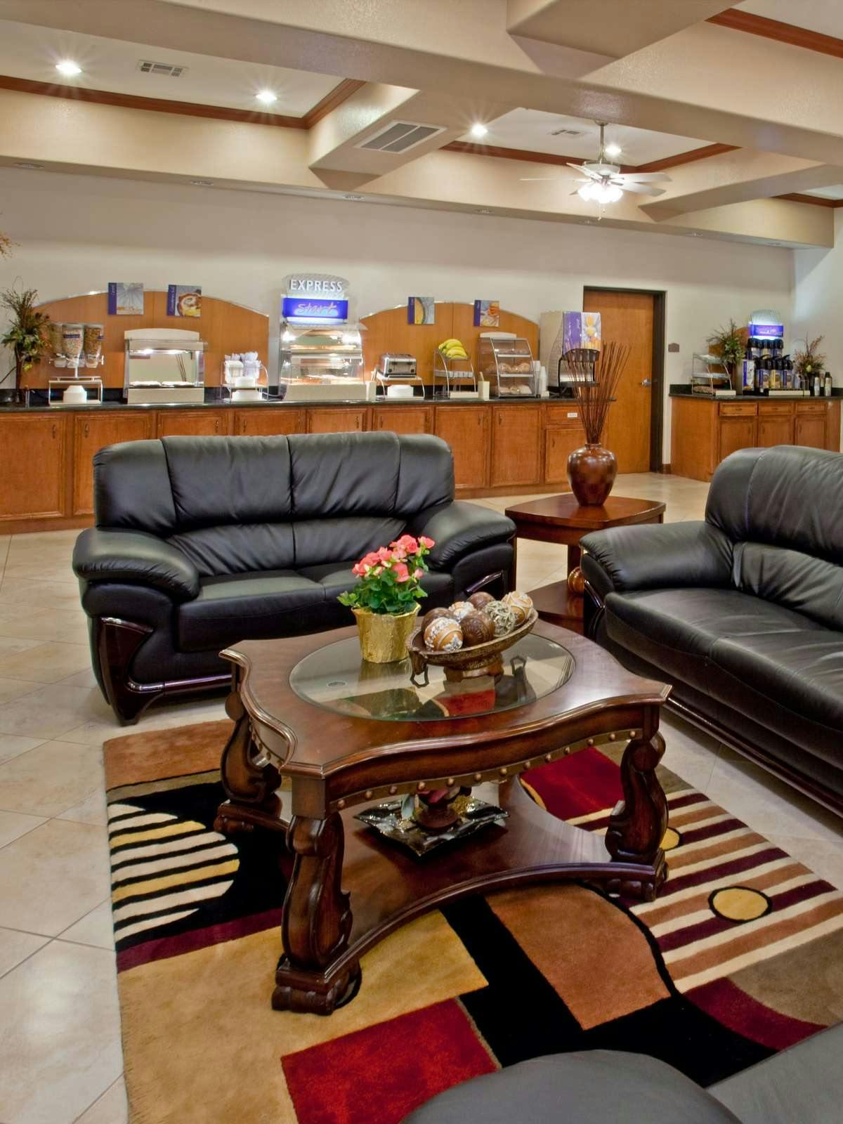 Hotel Holiday Inn Express Hotel & Suites Texas City photo 5