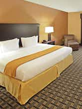 Hotel Holiday Inn Express Hotel & Suites Texarkana East photo 1