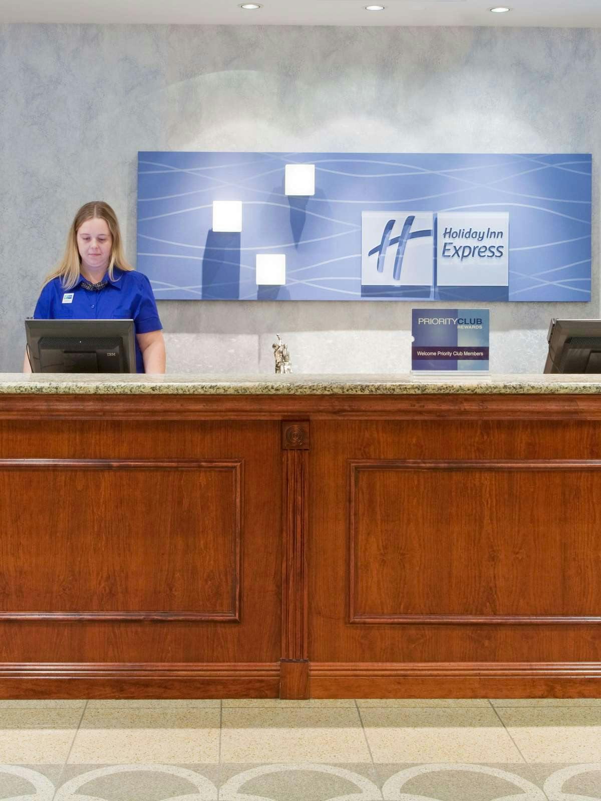 Hotel Holiday Inn Express Hotel & Suites Sebring photo 5