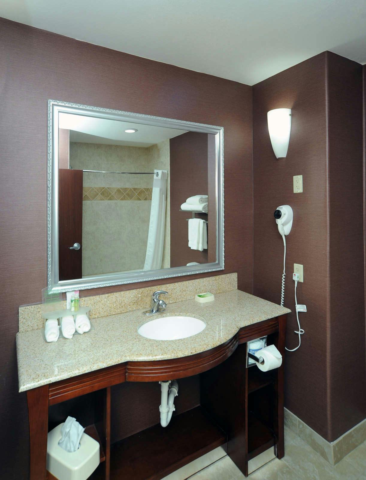 Hotel Holiday Inn Express Hotel & Suites Seguin photo 2