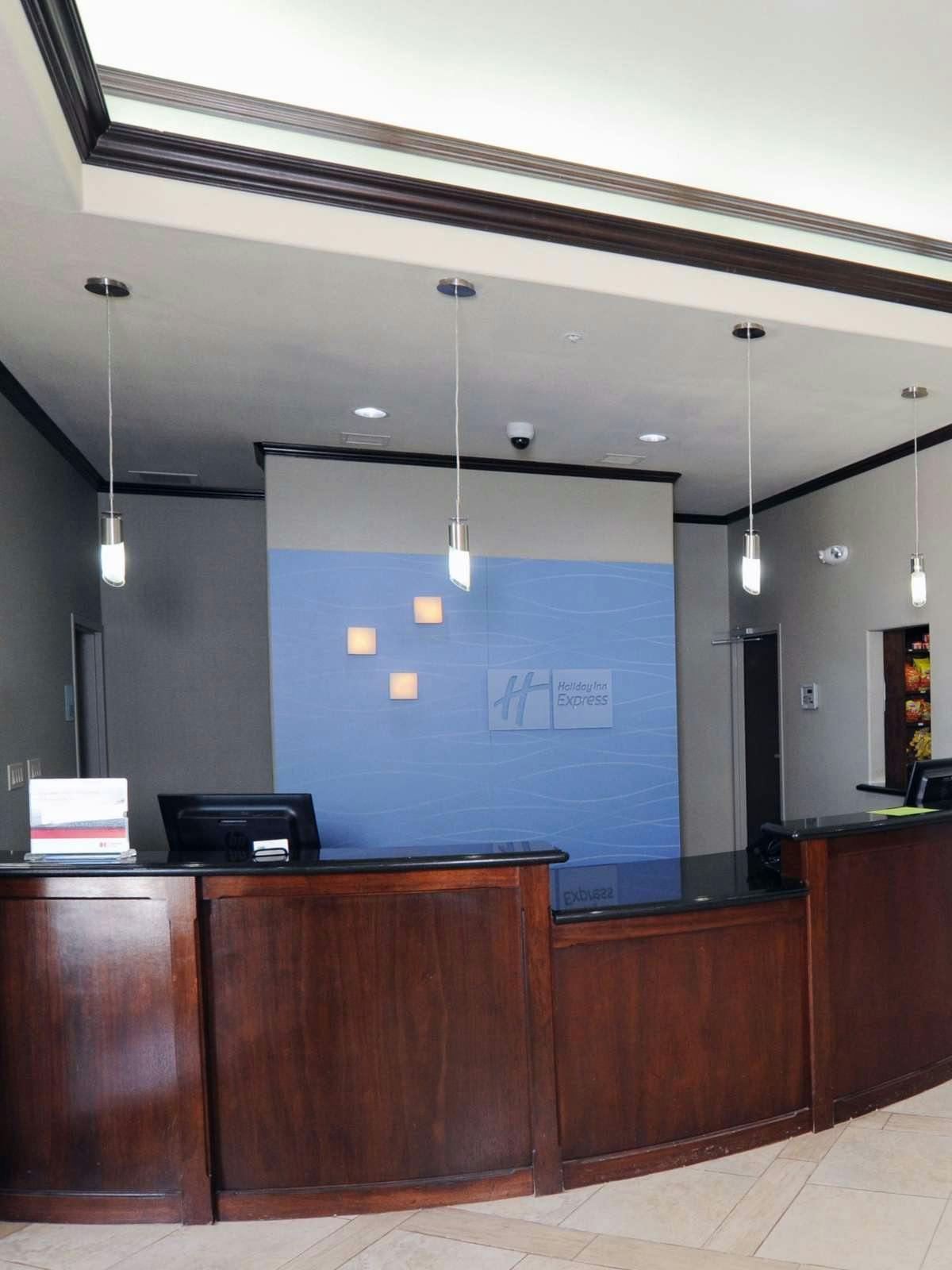 Hotel Holiday Inn Express Hotel & Suites Seguin photo 4