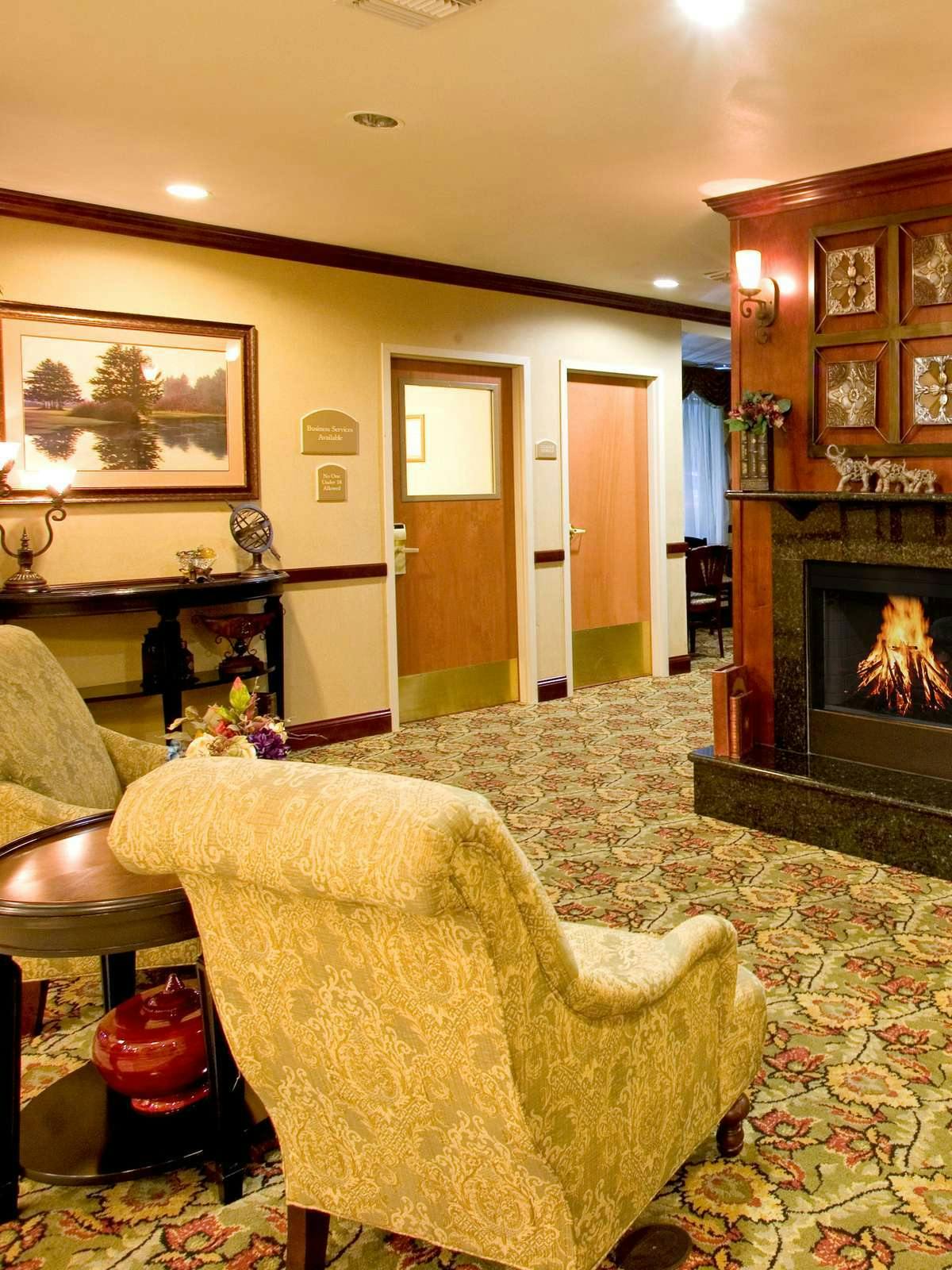 Hotel Holiday Inn Express Hotel & Suites Selma photo 4