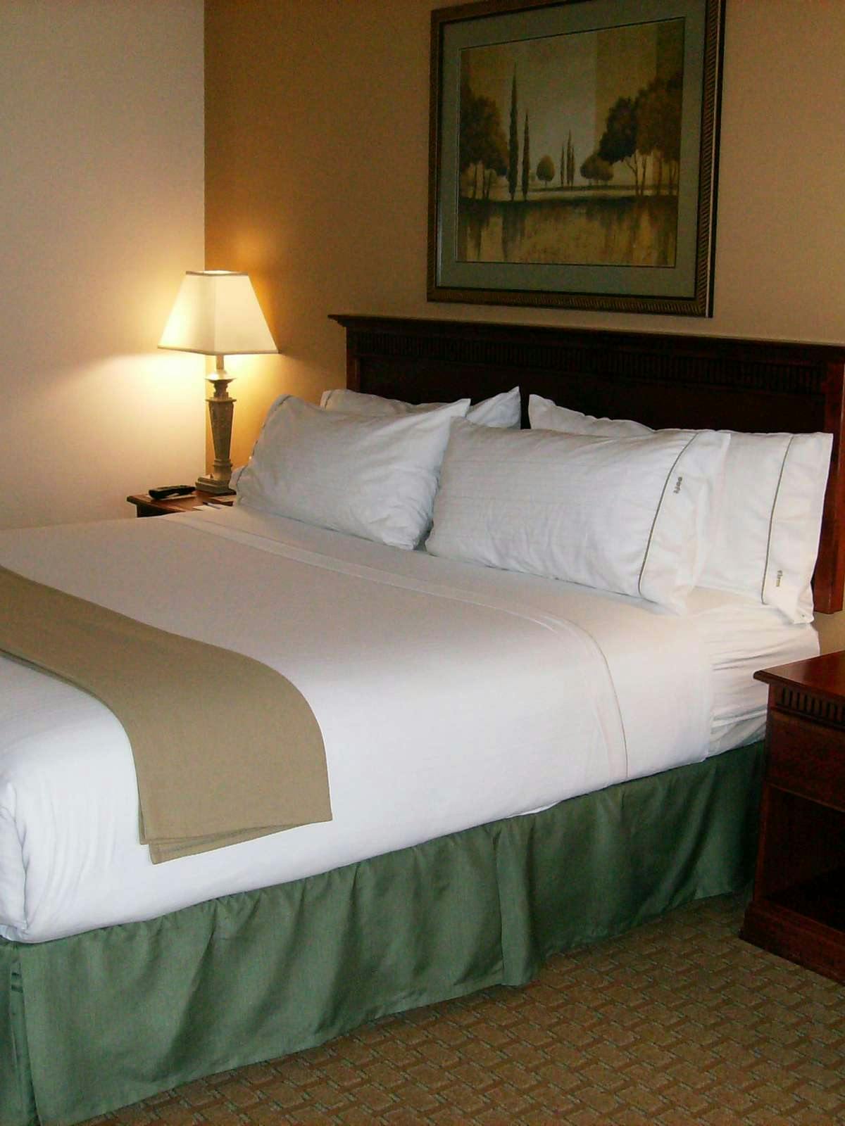 Hotel Holiday Inn Express Hotel & Suites Selma photo 1