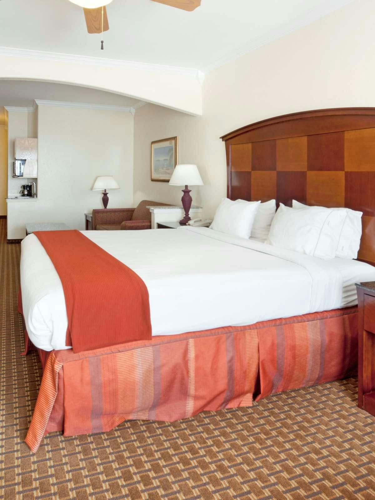 Hotel Holiday Inn Express Hotel & Suites South Padre Island photo 1