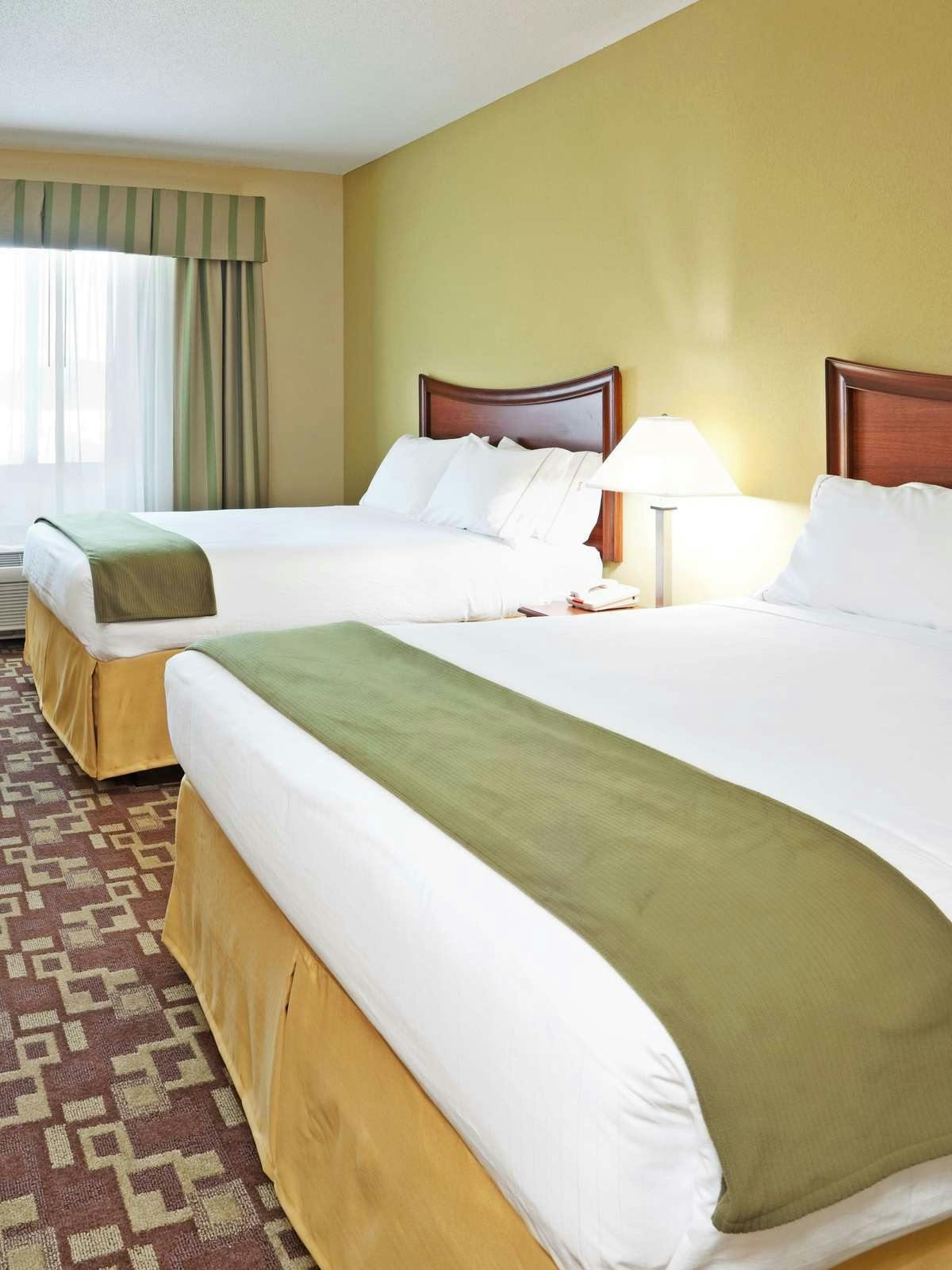 Hotel Holiday Inn Express Hotel & Suites Southern Pines Pinehurst Area photo 1
