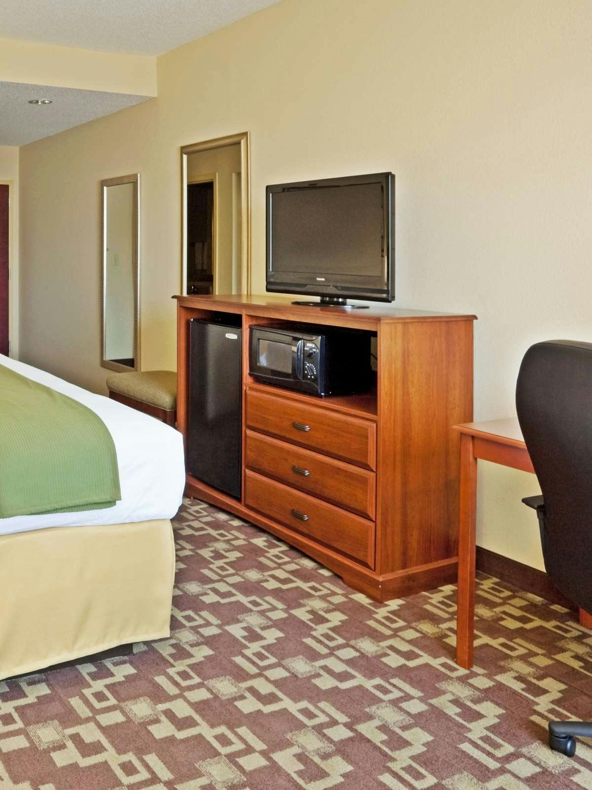 Hotel Holiday Inn Express Hotel & Suites Southern Pines Pinehurst Area photo 2