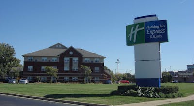 Holiday Inn Express Hotel & Suites Southfield