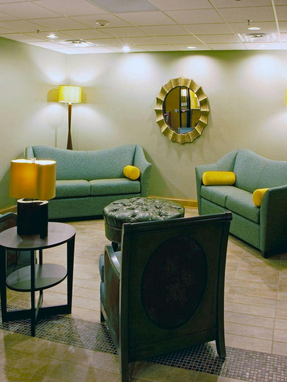 Hotel Holiday Inn Express Hotel & Suites Thornburg photo 3