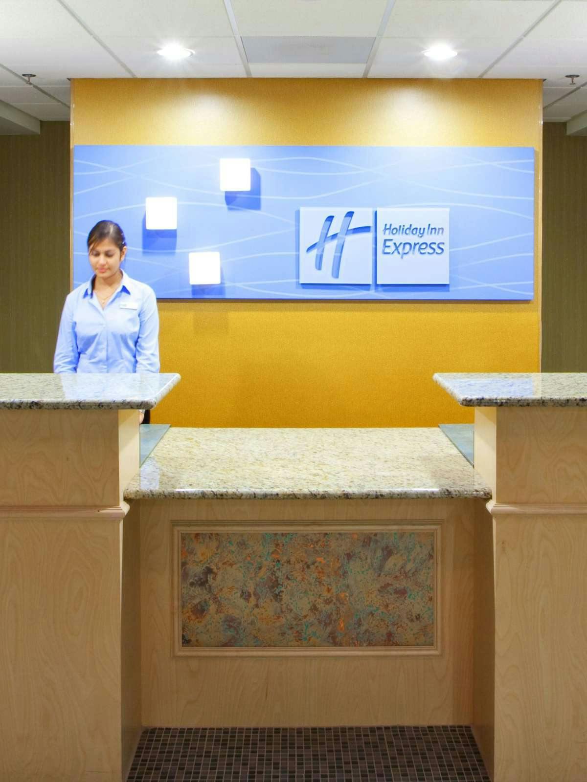 Hotel Holiday Inn Express Hotel & Suites Thornburg photo 4