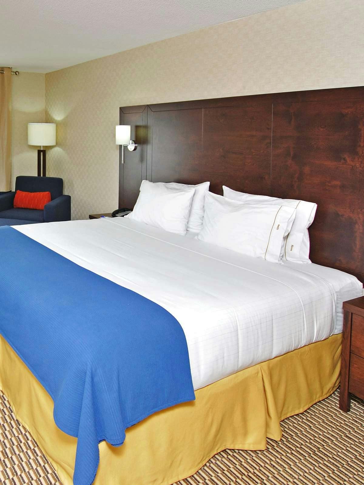 Hotel Holiday Inn Express Hotel & Suites Toronto Markham photo 1
