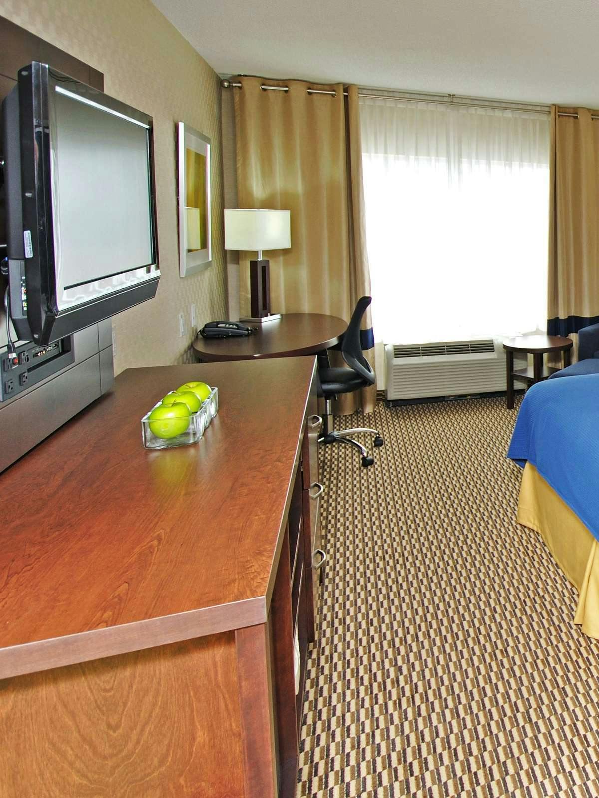 Hotel Holiday Inn Express Hotel & Suites Toronto Markham photo 2