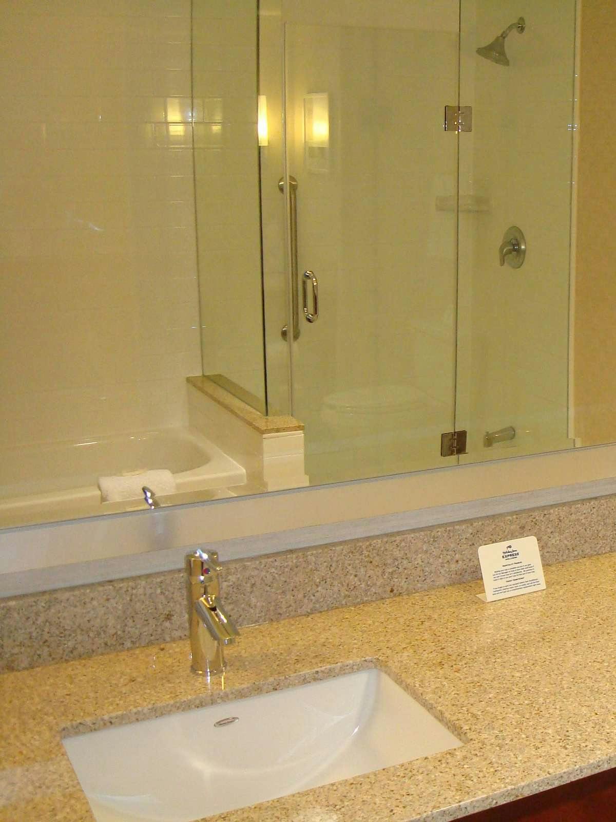 Hotel Holiday Inn Express Hotel & Suites Toronto Markham photo 3