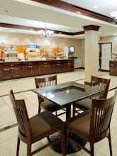 Hotel Holiday Inn Express Hotel & Suites Tower Center New Brunswick photo 5