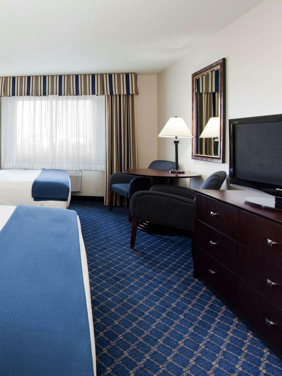 Hotel Holiday Inn Express Hotel & Suites Torrington photo 2