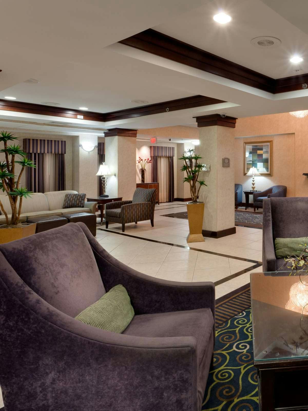 Hotel Holiday Inn Express Hotel & Suites Tower Center New Brunswick photo 3