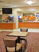 Hotel Holiday Inn Express Hotel & Suites Tracy photo 4