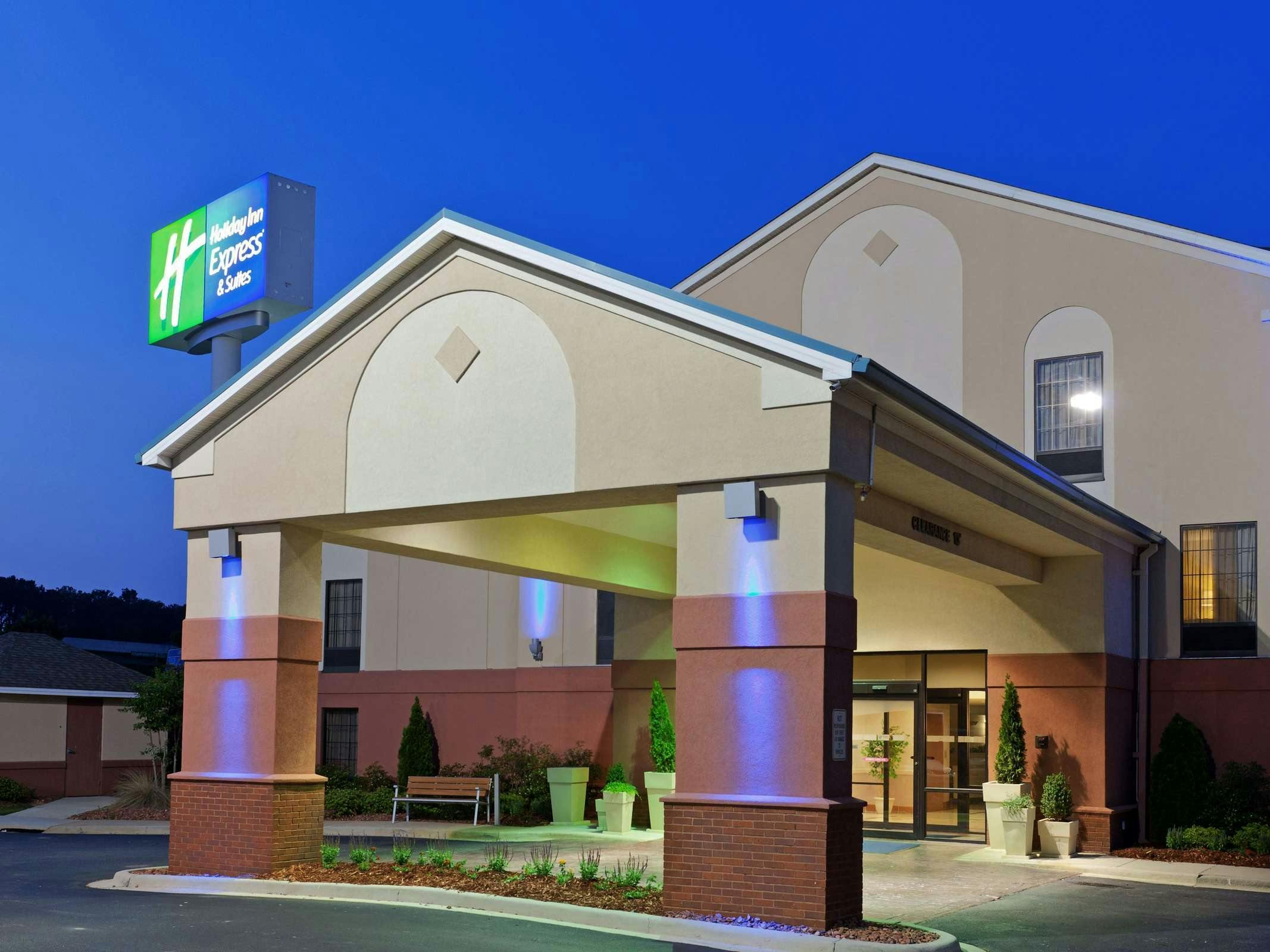 Holiday Inn Express Hotel & Suites Trussville