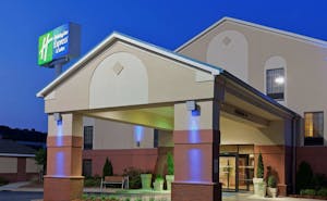 Holiday Inn Express Hotel & Suites Trussville