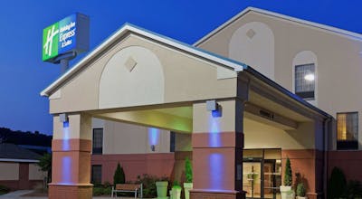 Holiday Inn Express Hotel & Suites Trussville
