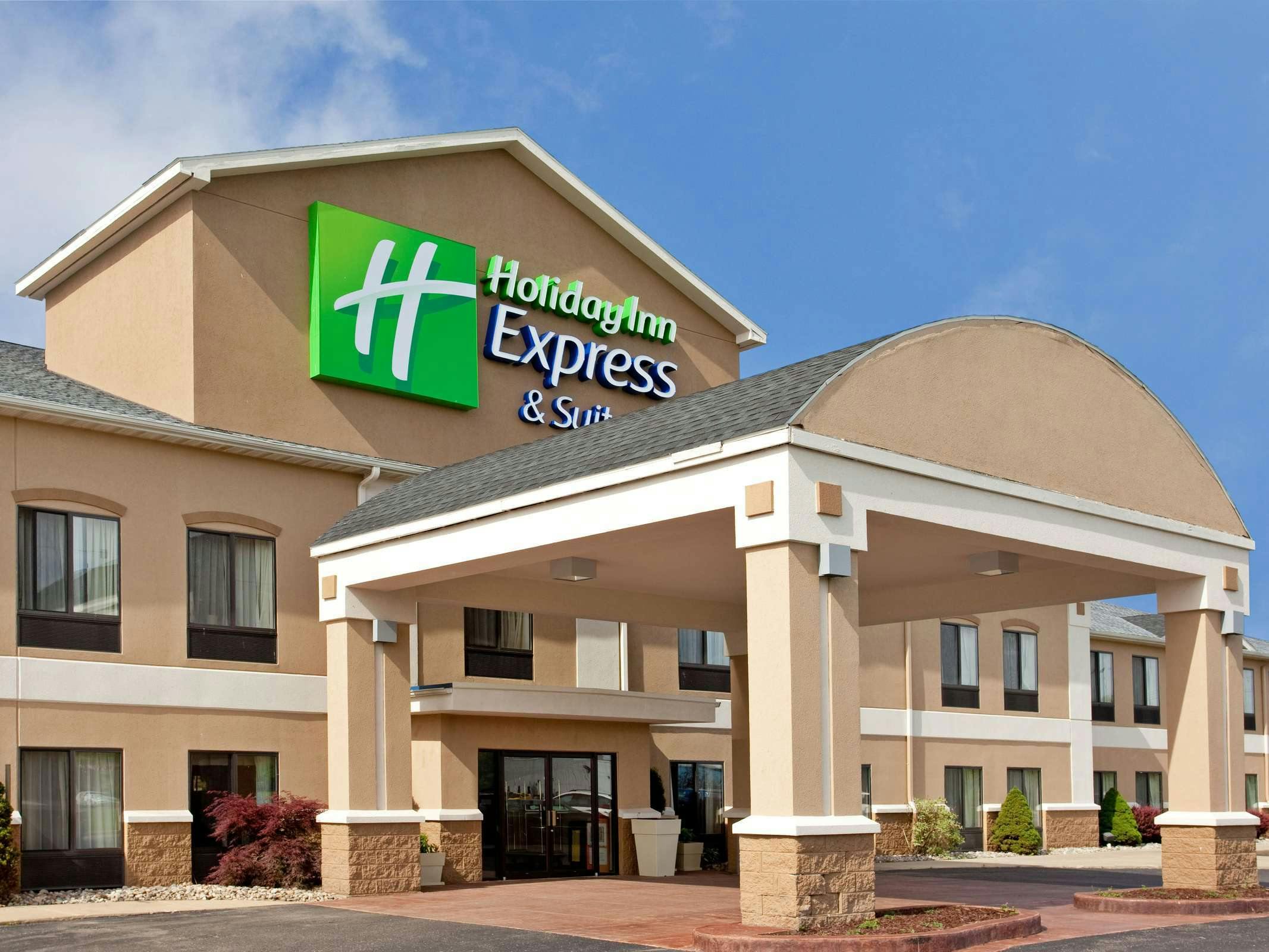 Holiday Inn Express Hotel & Suites Three Rivers