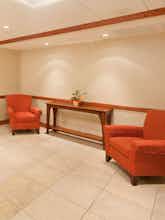 Hotel Holiday Inn Express Hotel & Suites Tilton photo 4