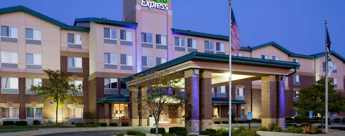 Holiday Inn Express Hotel & Suites Vadnais Heights